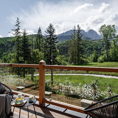 Bed and Breakfast Biala Owca Zakopane Exterior foto View of the High Tatras from the hotel