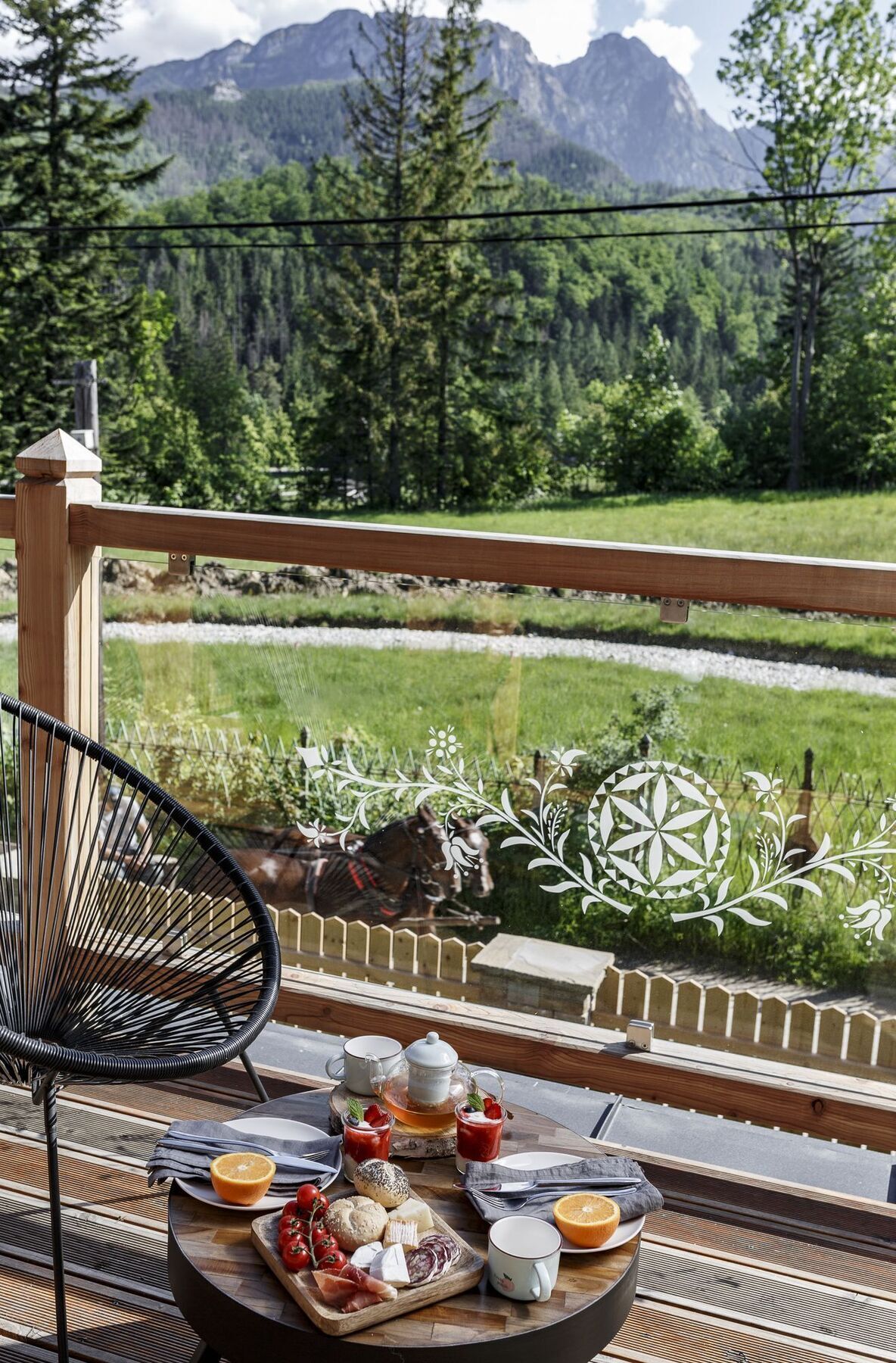 Bed and Breakfast Biala Owca Zakopane Exterior foto A view of the river from the town of Jasper